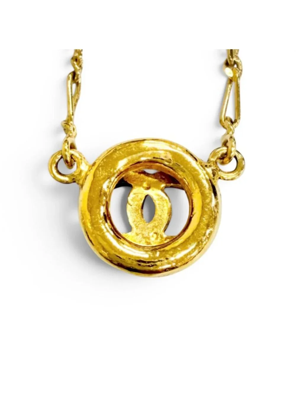 Chanel Vintage Circle CC Logo Necklace Gold